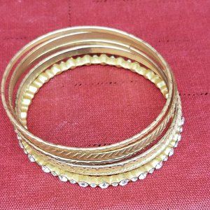 Bracelets - Bangles